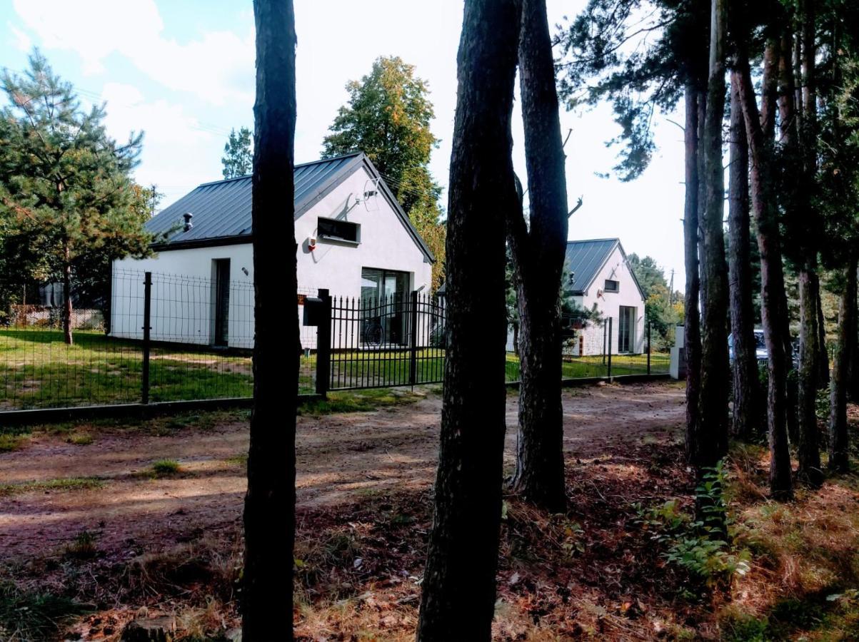 Narev Domy Wakacyjne Kazdy Dom Na Wylacznosc Oddzielnie Ogrodzony Pomiechówek Exteriör bild