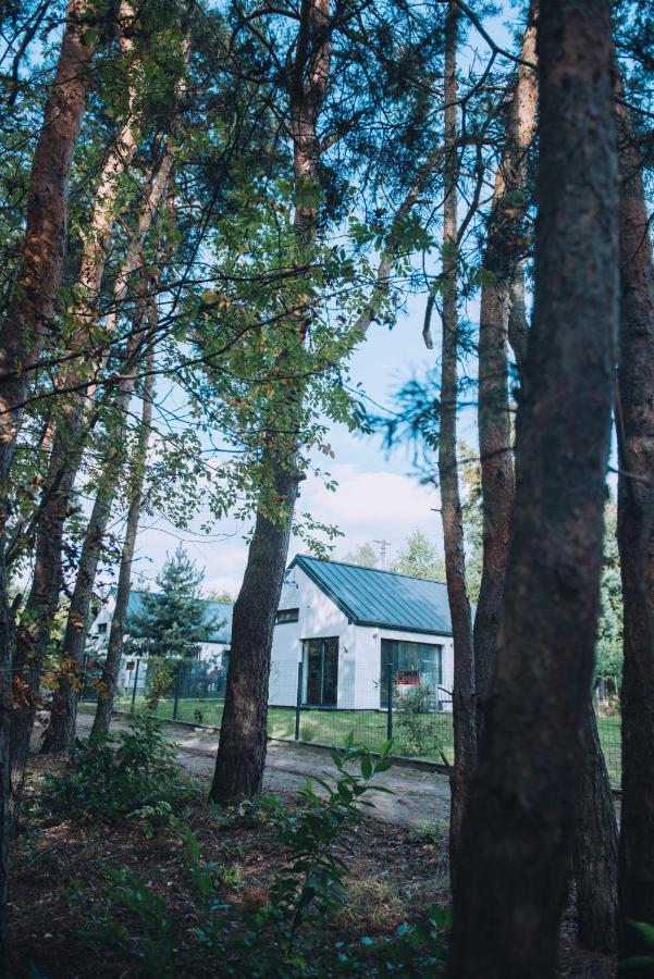 Narev Domy Wakacyjne Kazdy Dom Na Wylacznosc Oddzielnie Ogrodzony Pomiechówek Exteriör bild