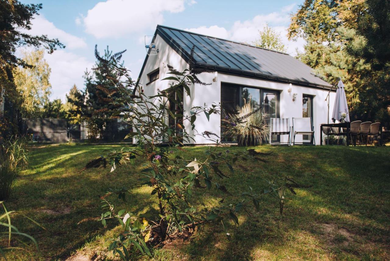 Narev Domy Wakacyjne Kazdy Dom Na Wylacznosc Oddzielnie Ogrodzony Pomiechówek Exteriör bild